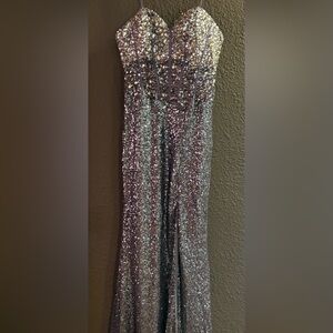 Only worn once Aspeed size small with no alterations